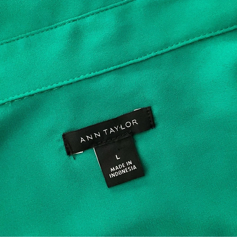 Ann Taylor Blouse Large Blouse Kelly Green Top - Picture 2 of 10